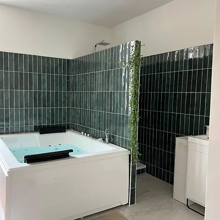 Les Loges Des Coteaux - Loge 2 - Luxury With Jacuzzi