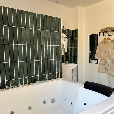 Les Loges Des Coteaux - Loge 2 - Luxury With Jacuzzi Apartment